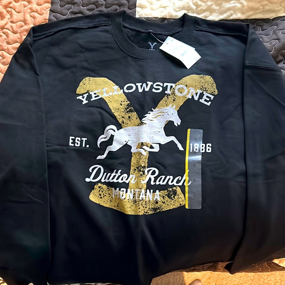 *TAGS STILL ON* Black, Crewneck Sweatshirt, Small